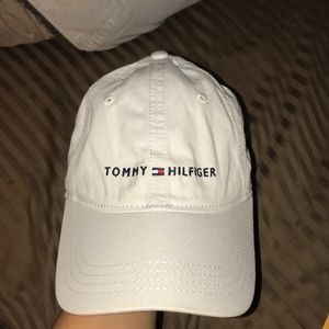 White Tommy Hilfiger hat